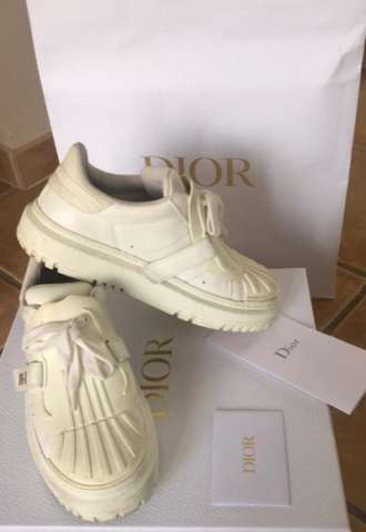 https://www.vipluxury.sk/Dior tenisky
