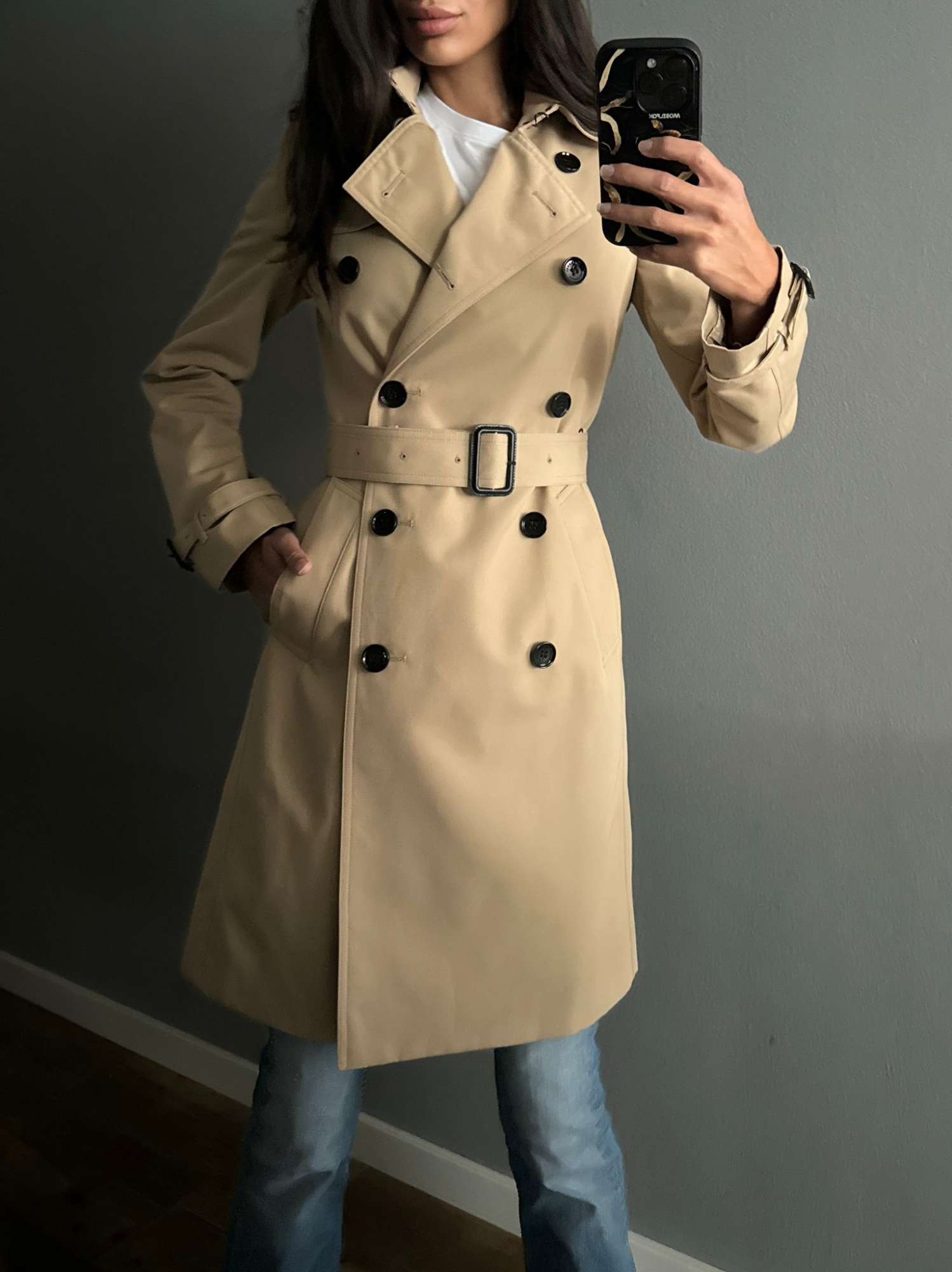 Burberry trenchcoat
