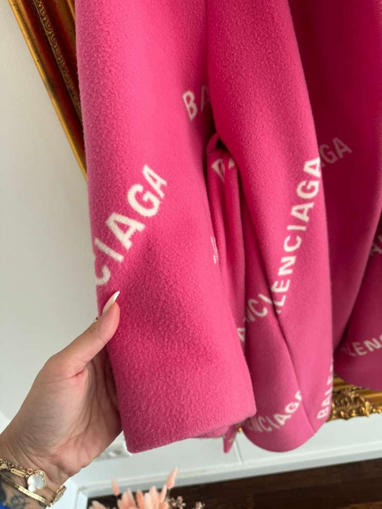 Balenciaga kabat