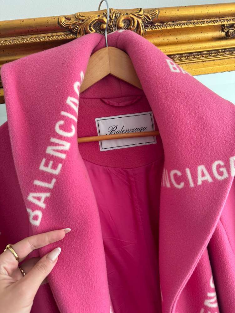 Balenciaga kabat