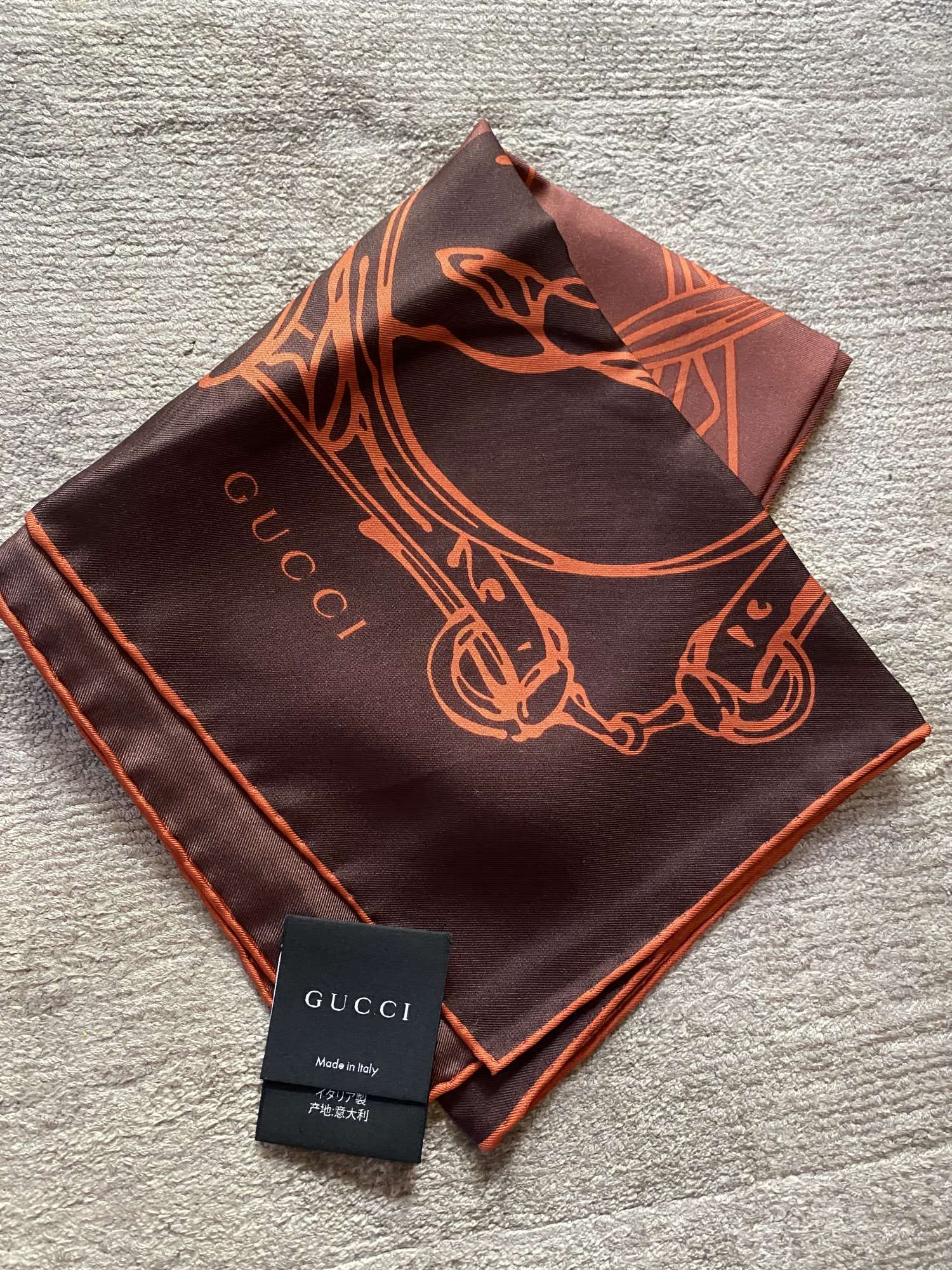 Gucci šatka