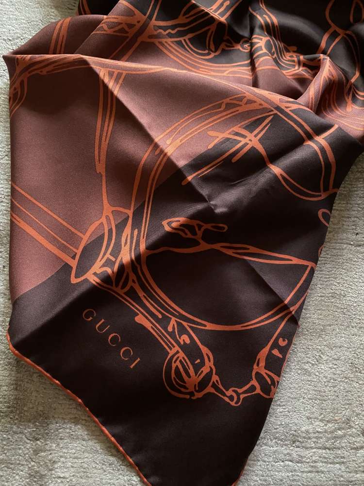Gucci šatka
