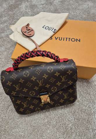 https://www.vipluxury.sk/Louis Vuitton Pochette Metis limited edition