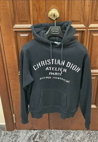 https://www.vipluxury.sk/Dior mikina