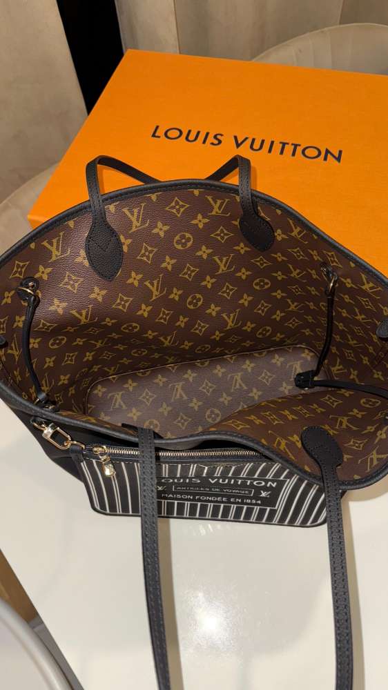 Louis Vuitton Neverfull MM