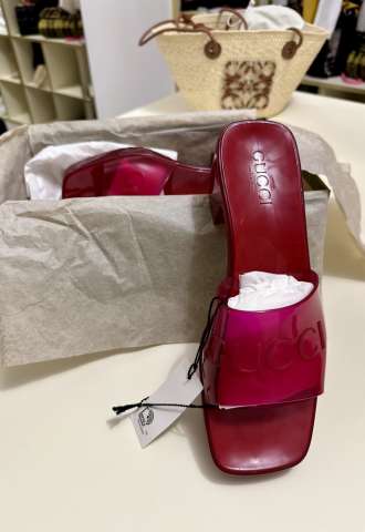 https://www.vipluxury.sk/Sandále Gucci