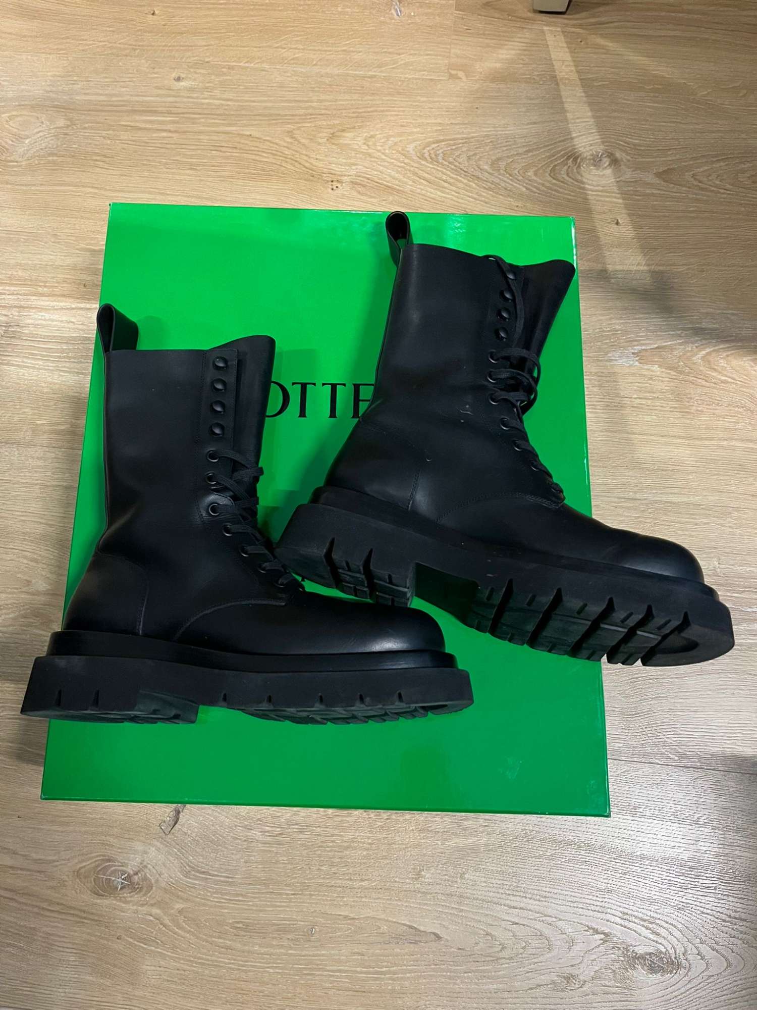 Bottega Veneta čižmy