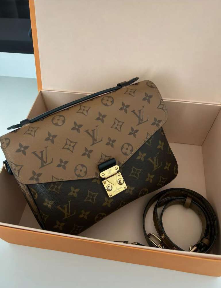 LV Metis Reverse