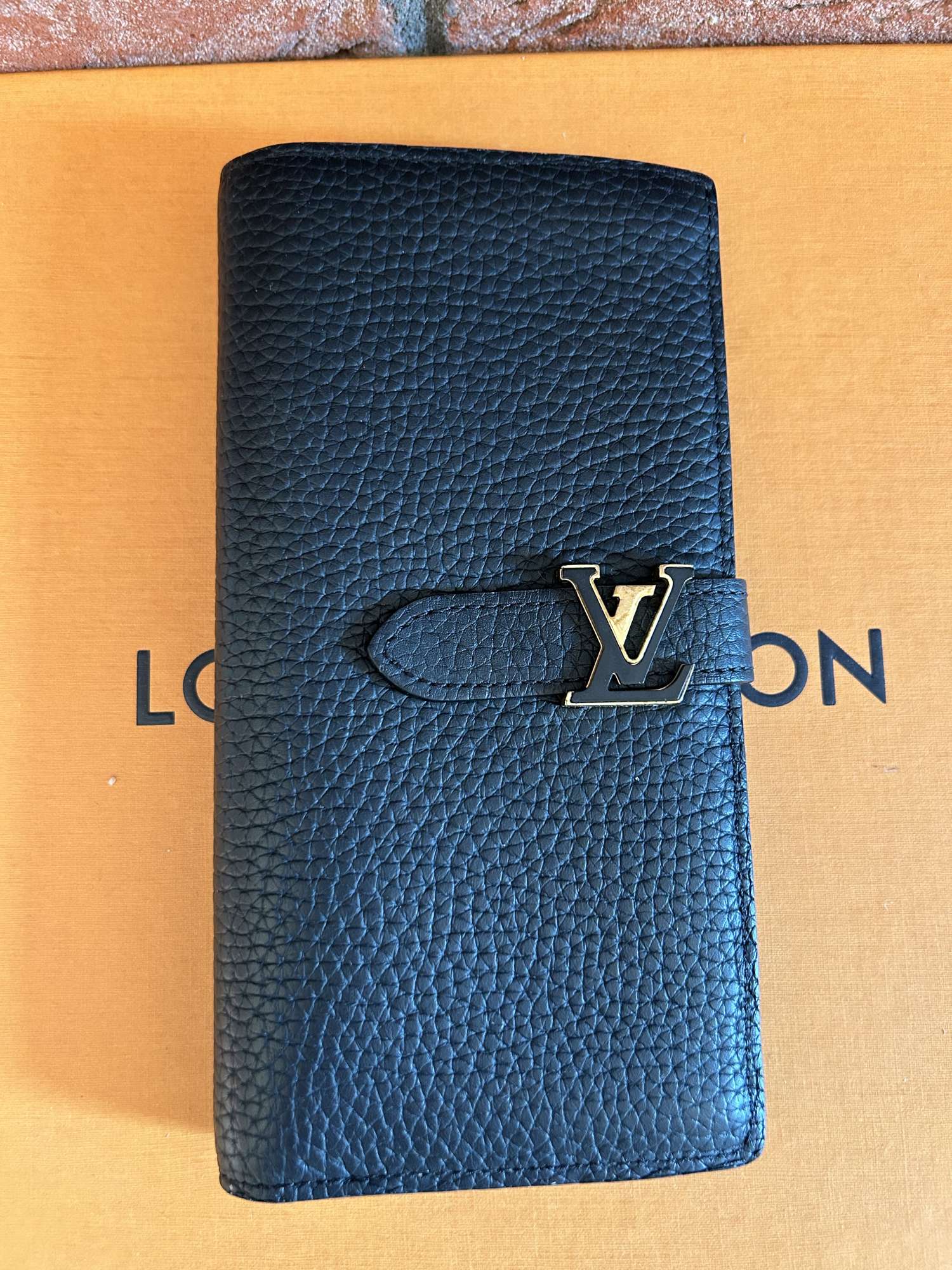 Louis Vuitton Vertical wallet penaženka