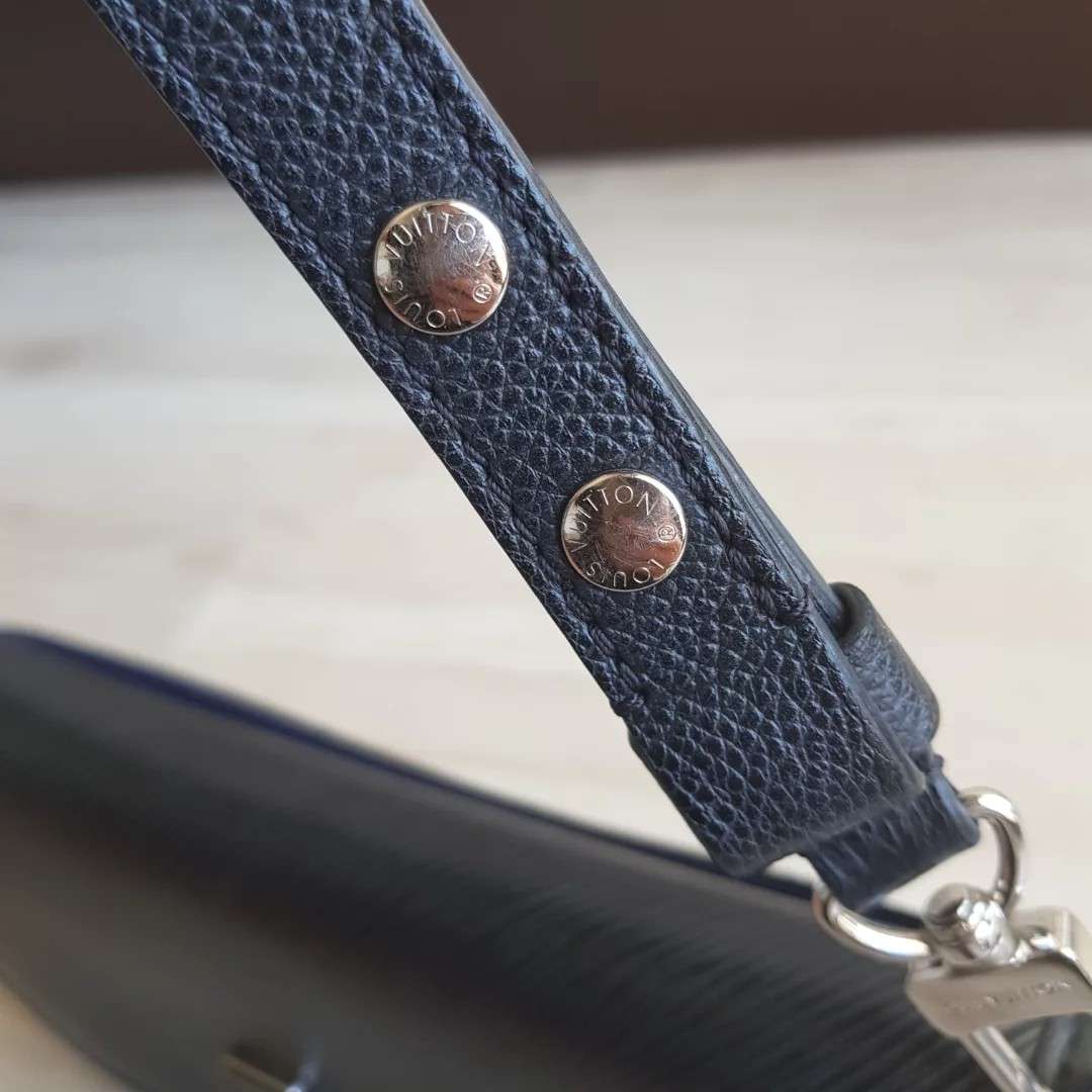 Louis Vuitton Buci