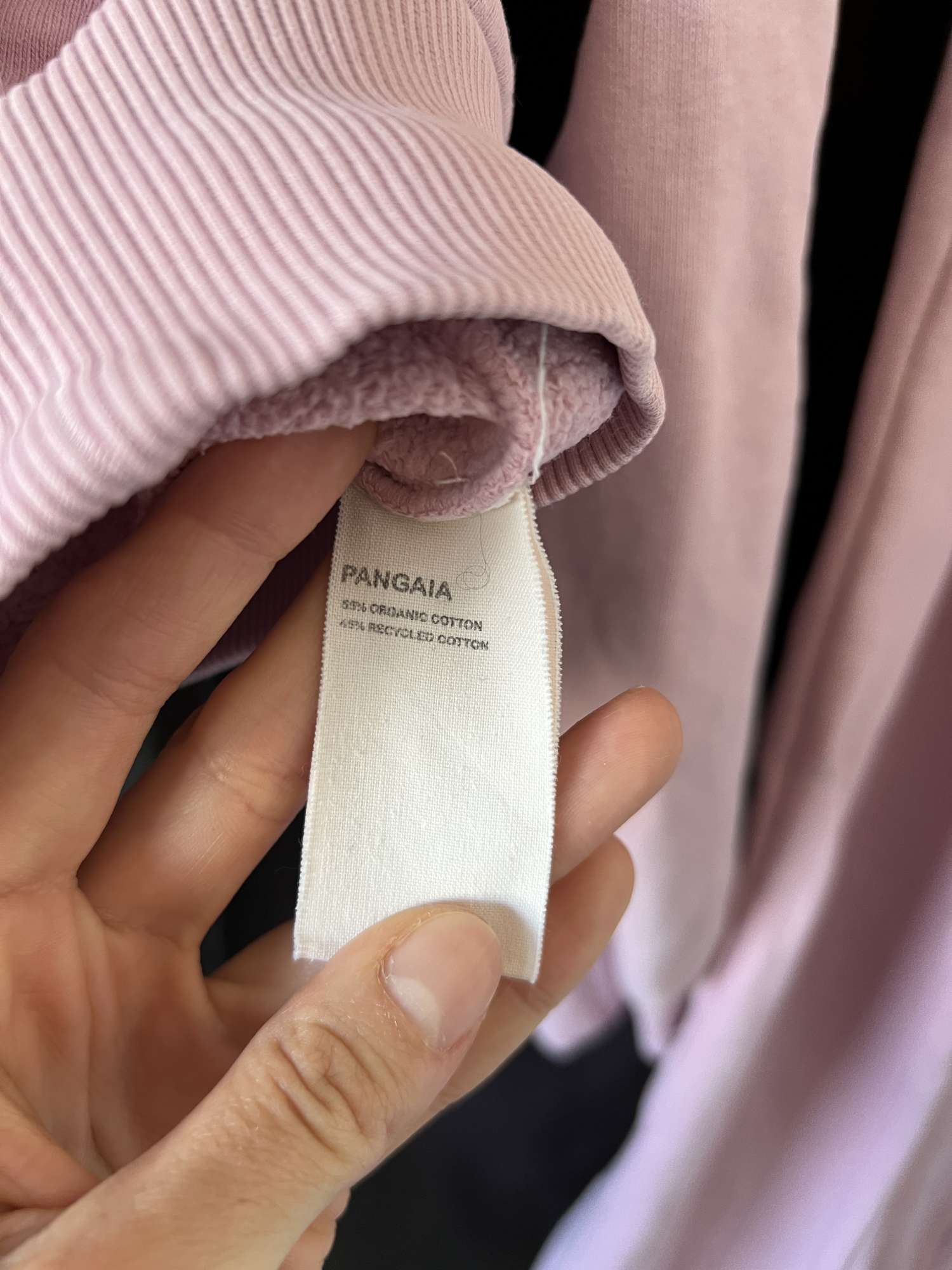 Pangaia bledoružová tepláková súprava