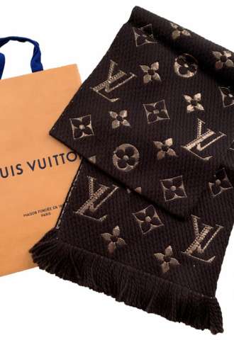 https://www.vipluxury.sk/LOUIS VUITTON HNEDÝ ŠÁL S LUREXOM