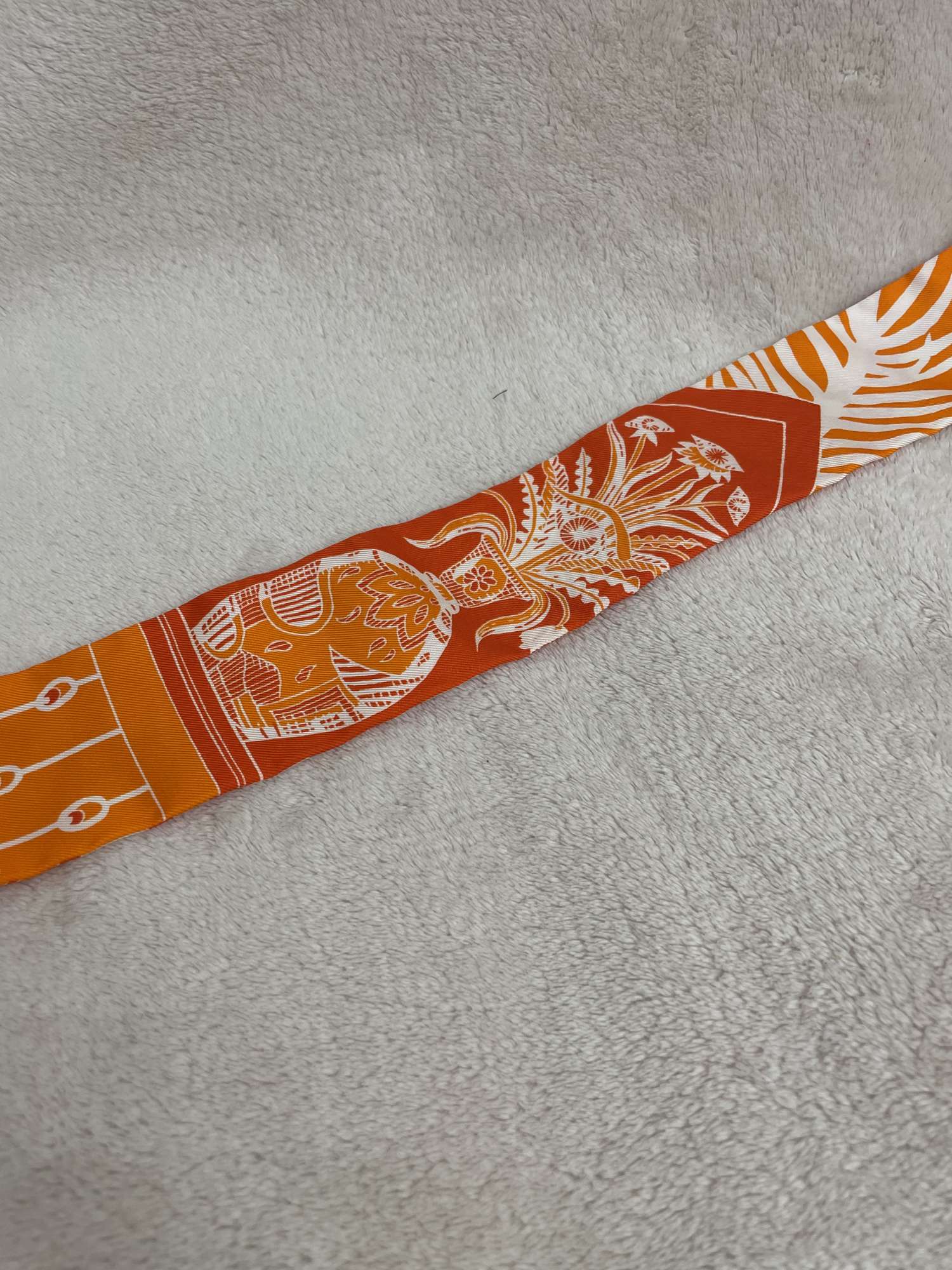 Hermes Twilly scarf