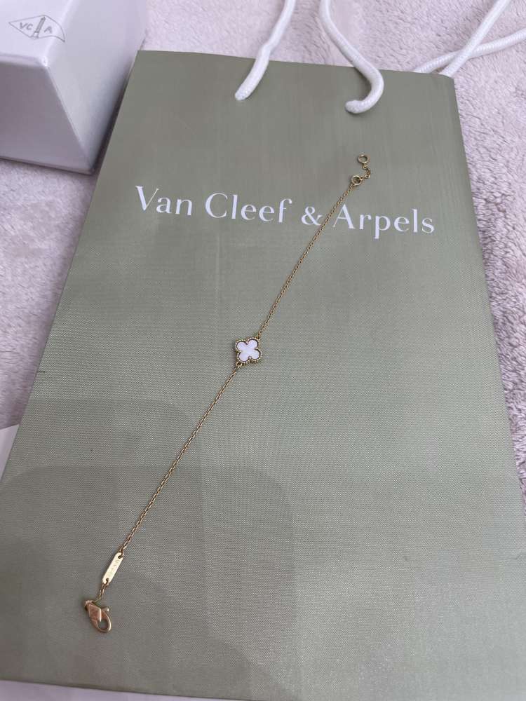 Van Cleef & Arpels, sweet Alhambra bracelet