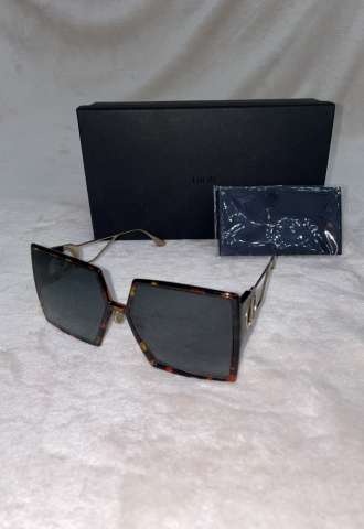 https://www.vipluxury.sk/Dior Montaigne slnecne okuliare