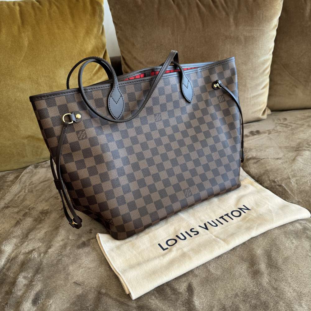 LOUIS VUITTON Neverfull MM Damier Cherry