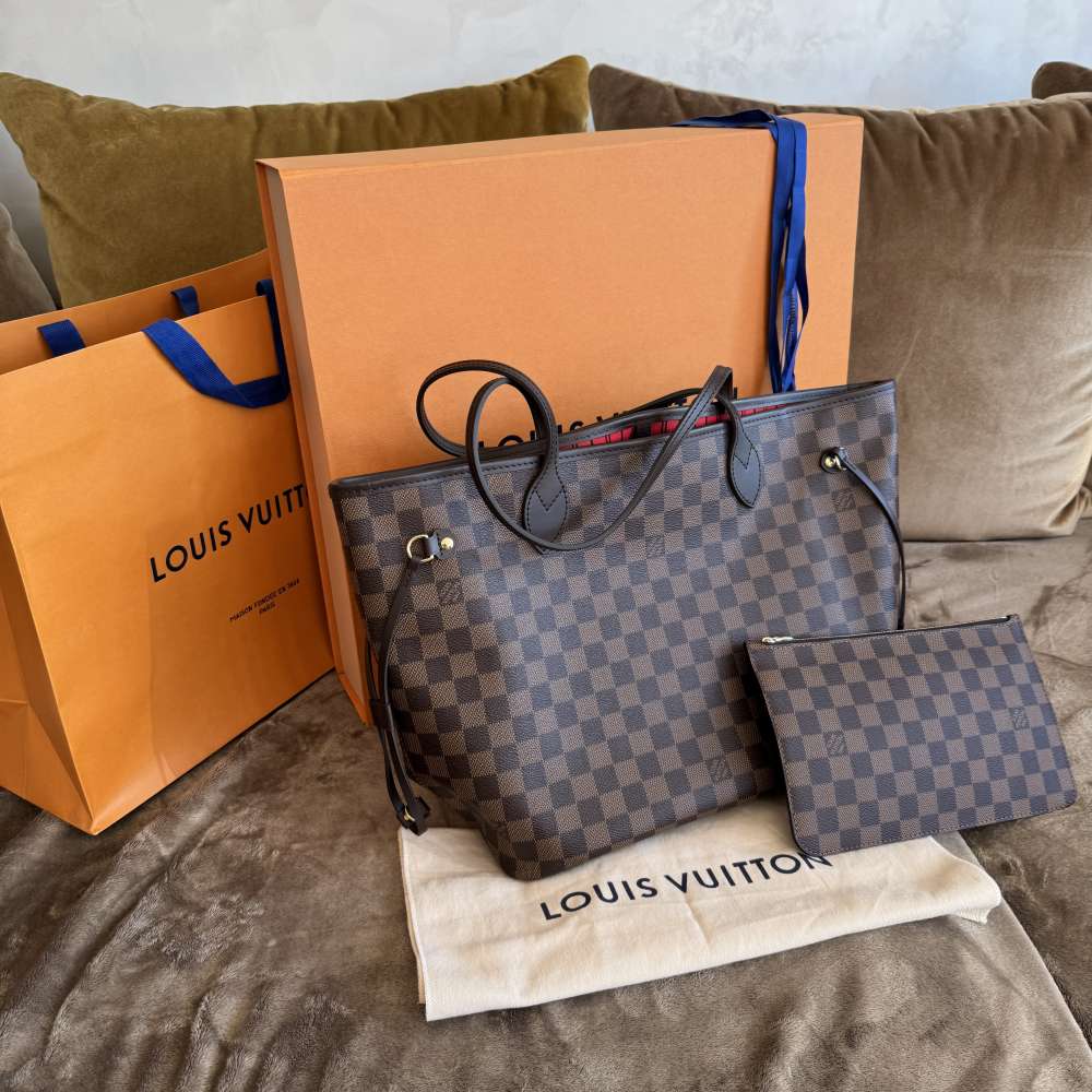 LOUIS VUITTON Neverfull MM Damier Cherry