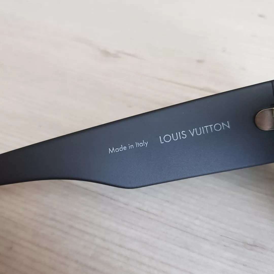 Louis Vuitton Bryle Waimea