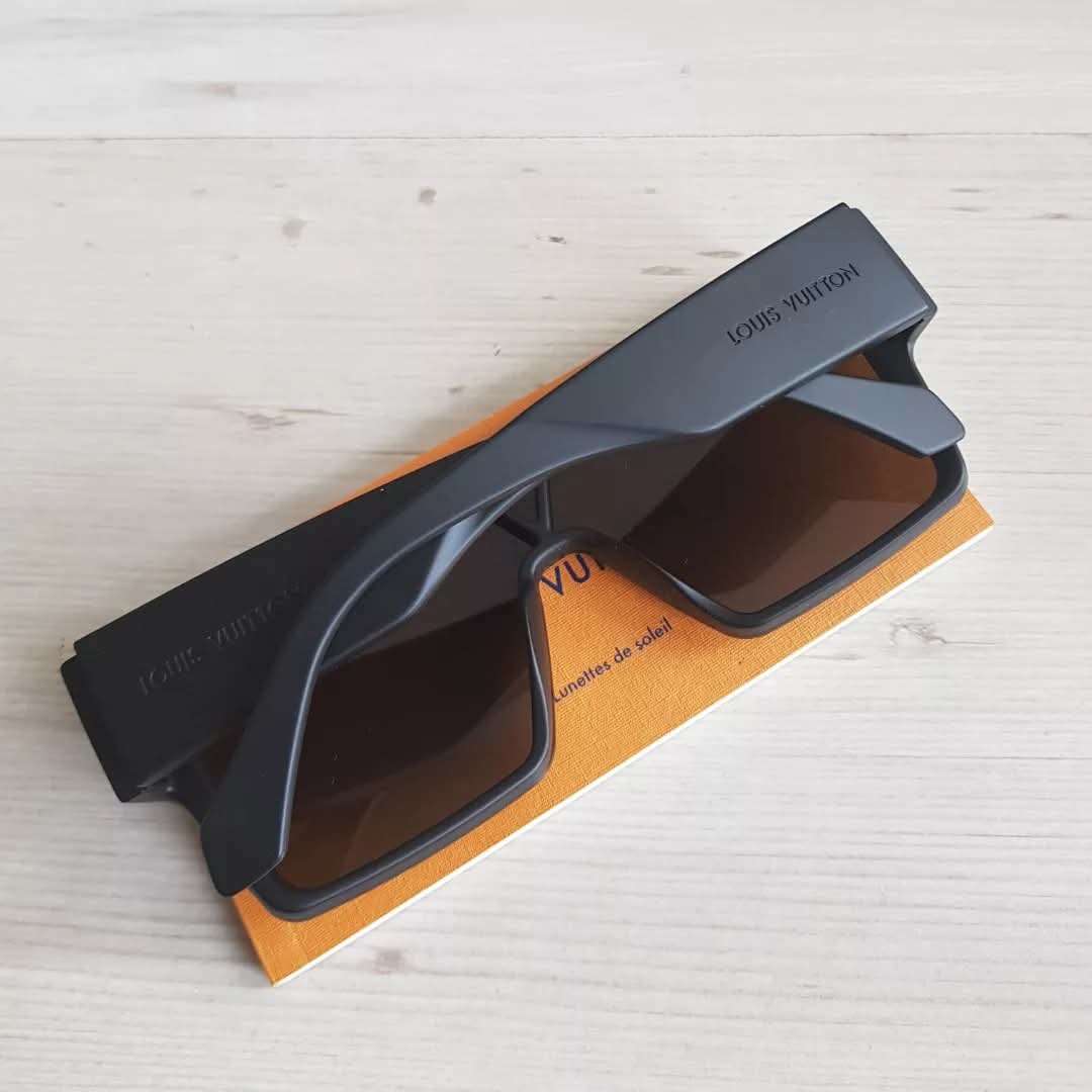 Louis Vuitton Bryle Waimea