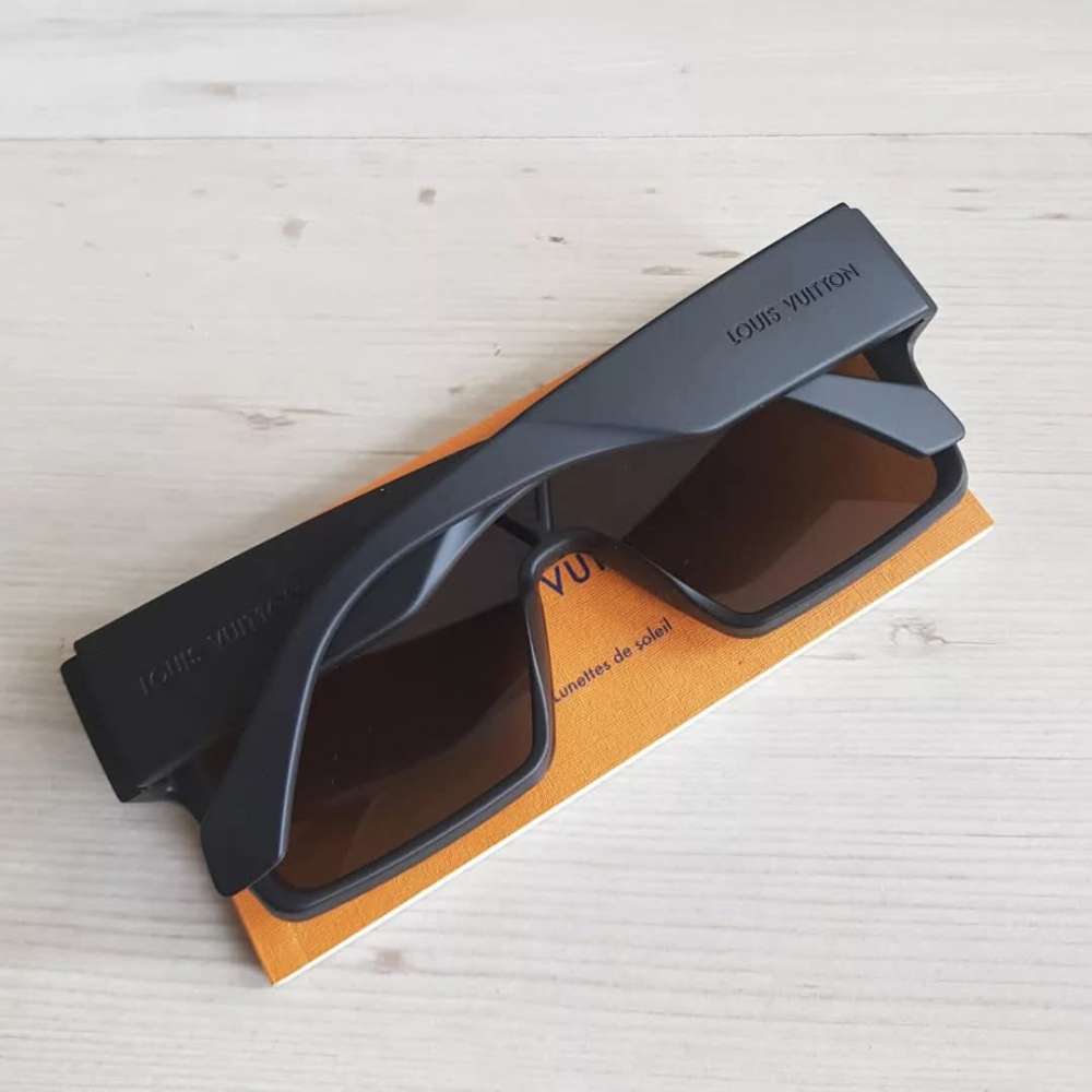 Louis Vuitton Bryle Waimea