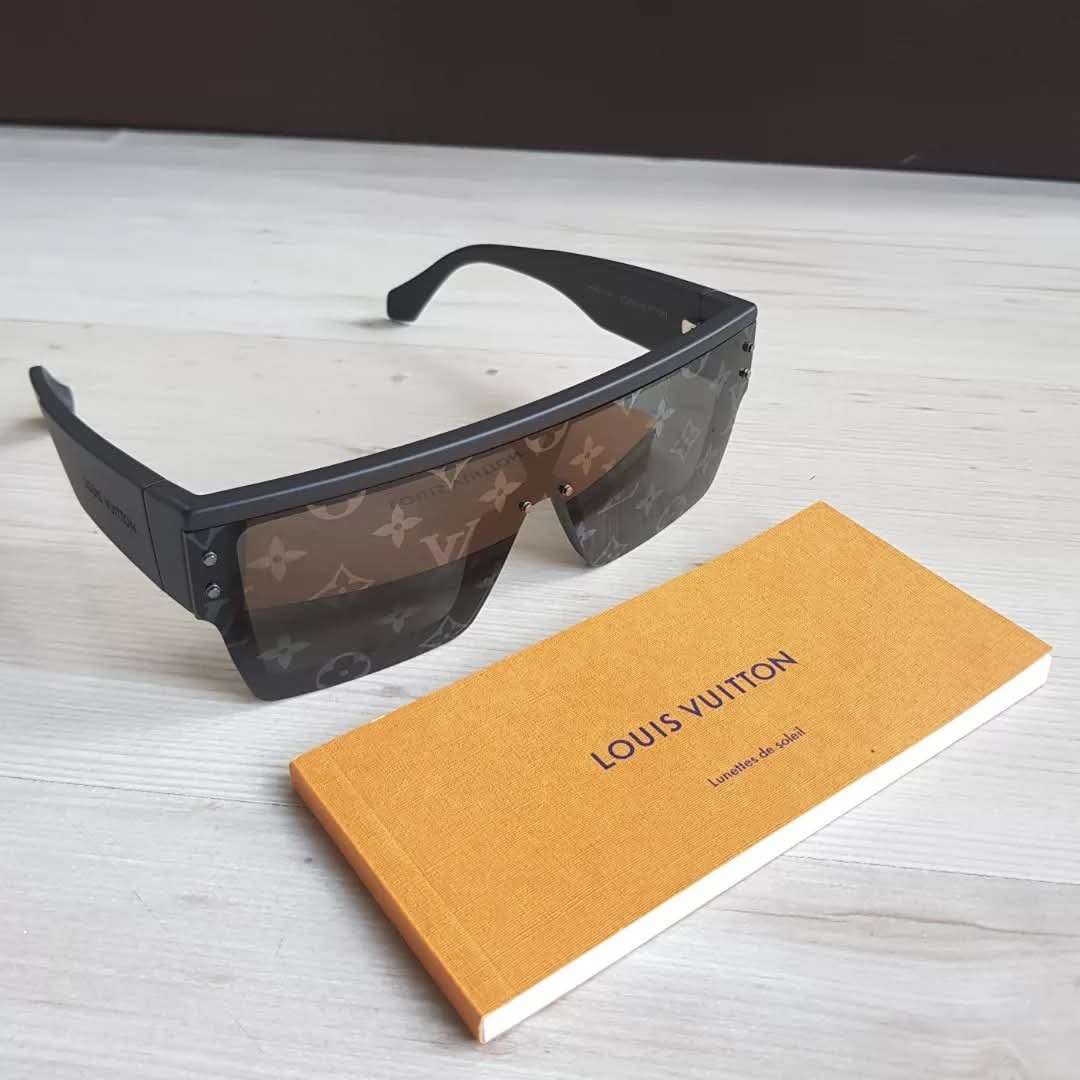 Louis Vuitton Bryle Waimea