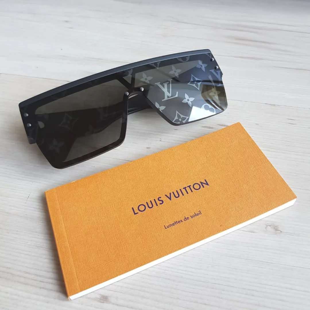 Louis Vuitton Bryle Waimea