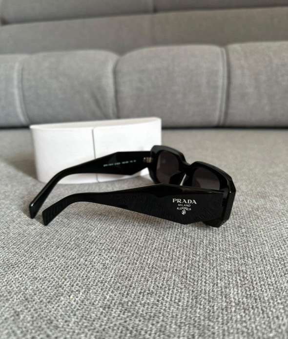 Prada  okuliare