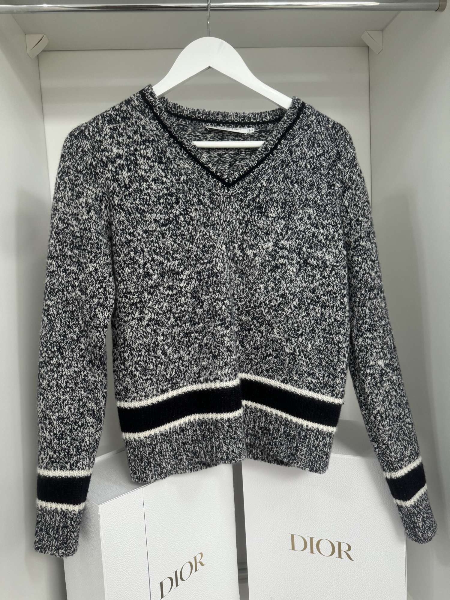 Dior sveter
