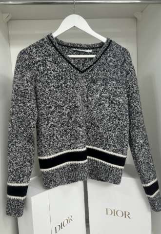 https://www.vipluxury.sk/Dior sveter