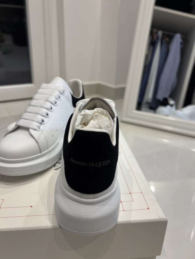 Alexander McQueen tenisky nové