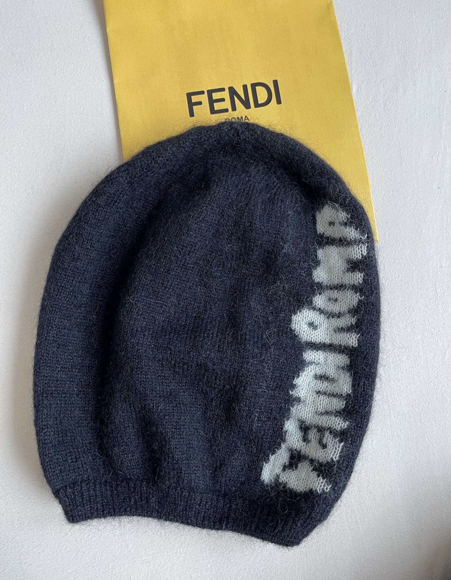 FENDI DÁMSKA ČIAPKA