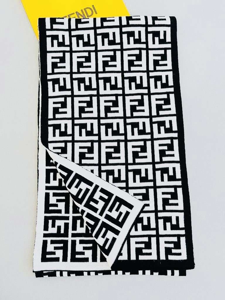 FENDI UNISEX ŠÁL