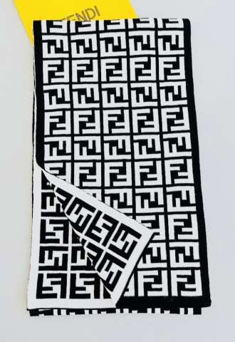 https://www.vipluxury.sk/FENDI UNISEX ŠÁL