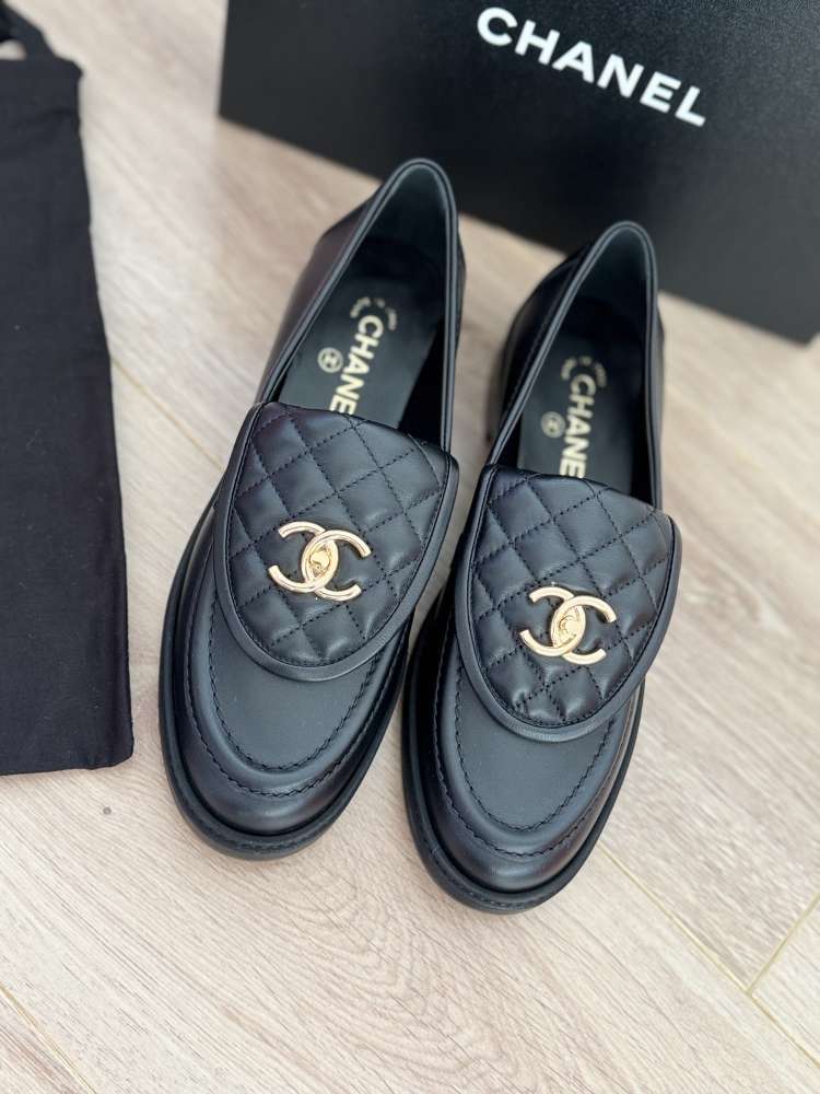 Chanel mokasiny