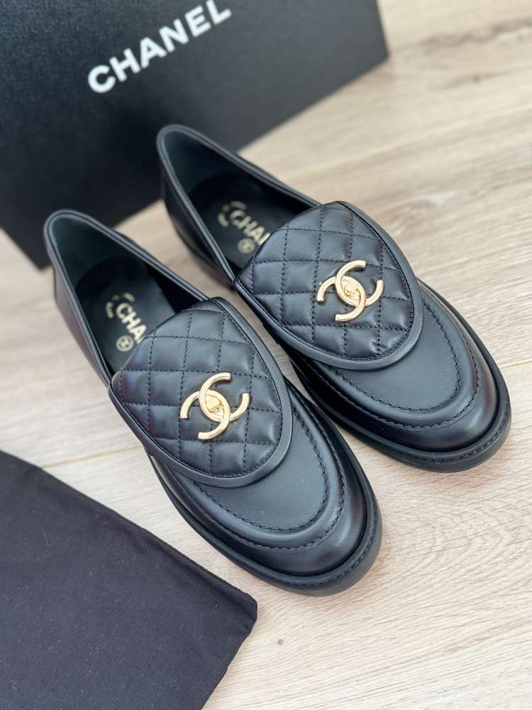 Chanel mokasiny