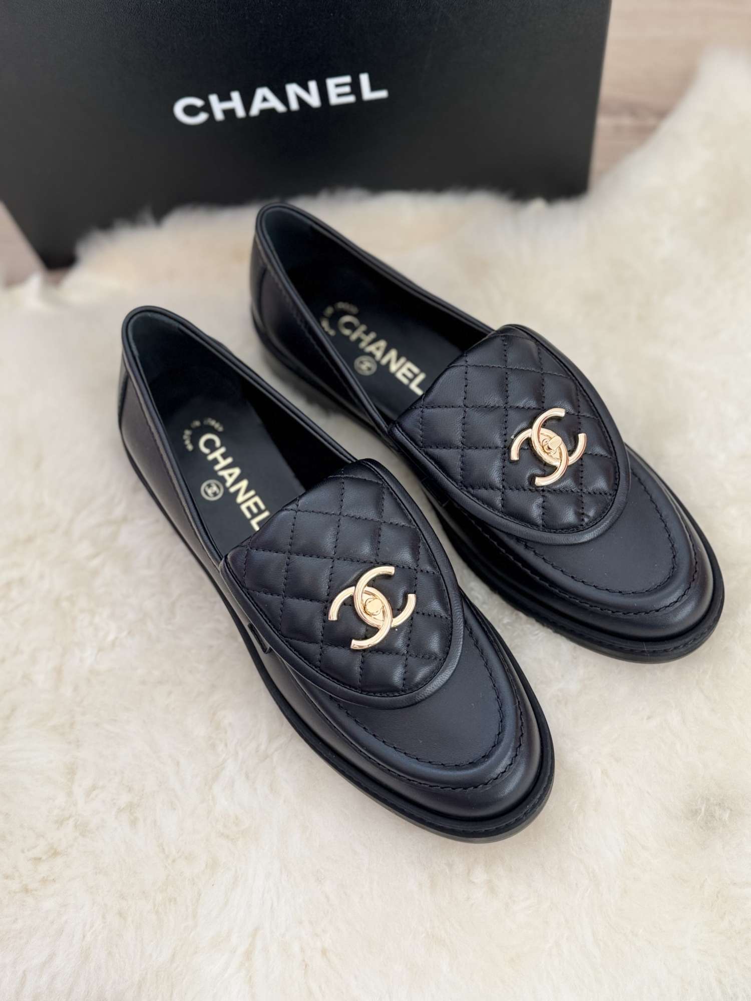Chanel mokasiny