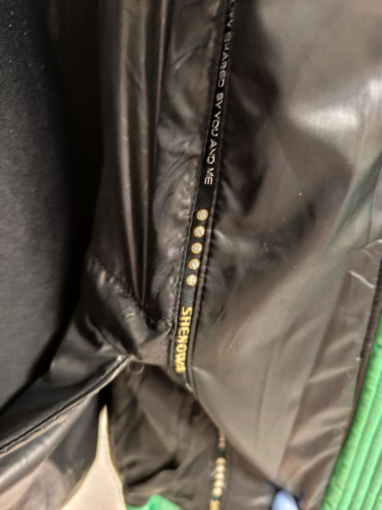 Shenowa paperova bunda