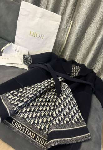 https://www.vipluxury.sk/Christian Dior kabat
