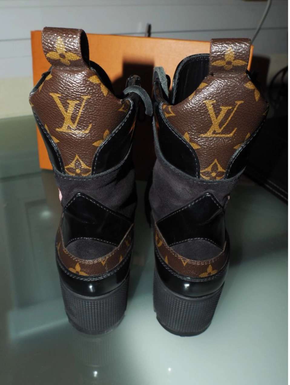 Louis Vuitton Laureate ankle leather desert boots
