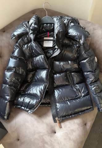 https://www.vipluxury.sk/Moncler Maya bunda