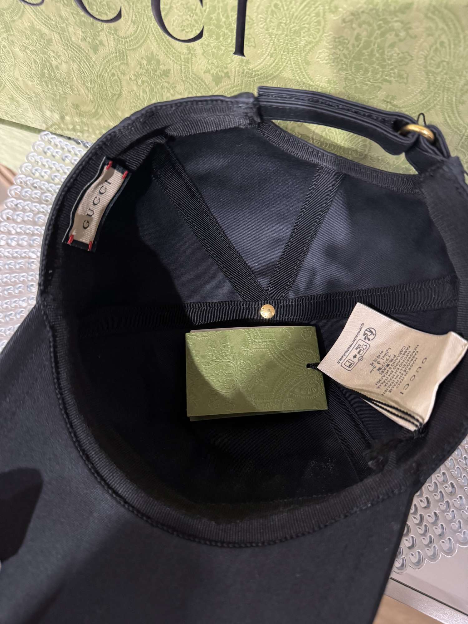Gucci silt
