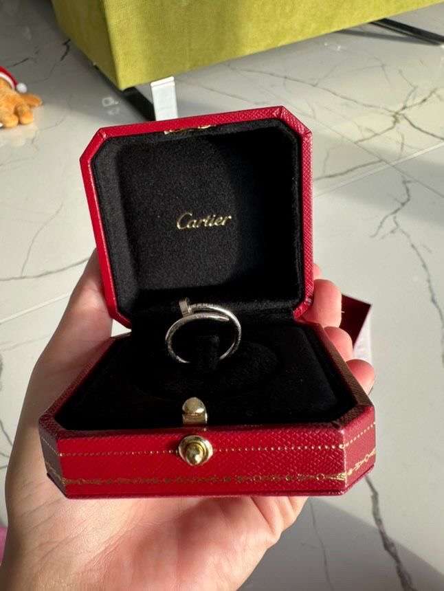 Cartier Juste un clou prsteň