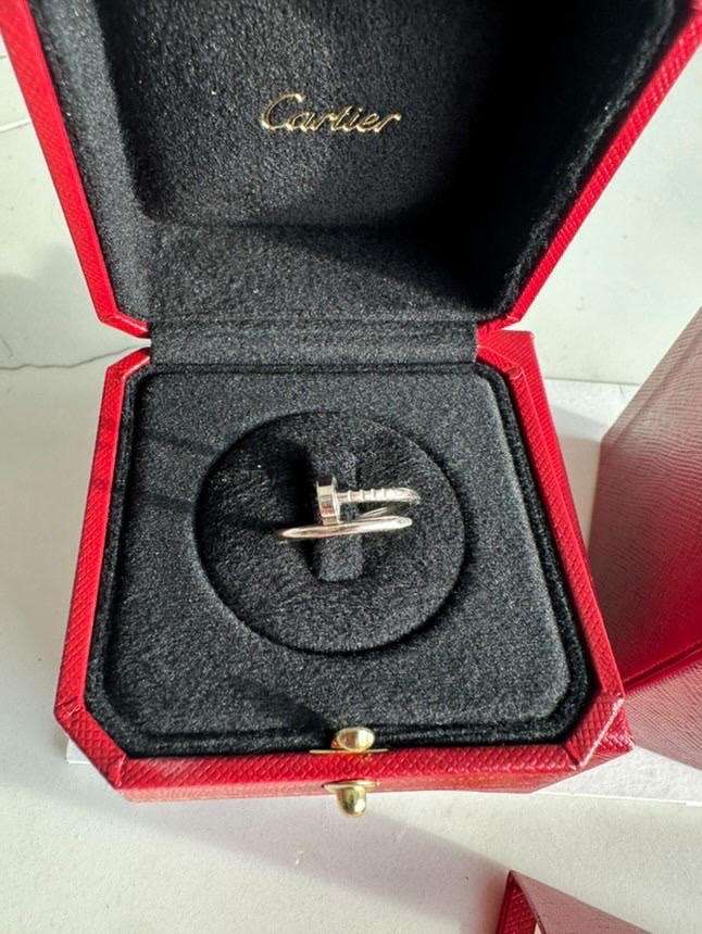 Cartier Juste un clou prsteň