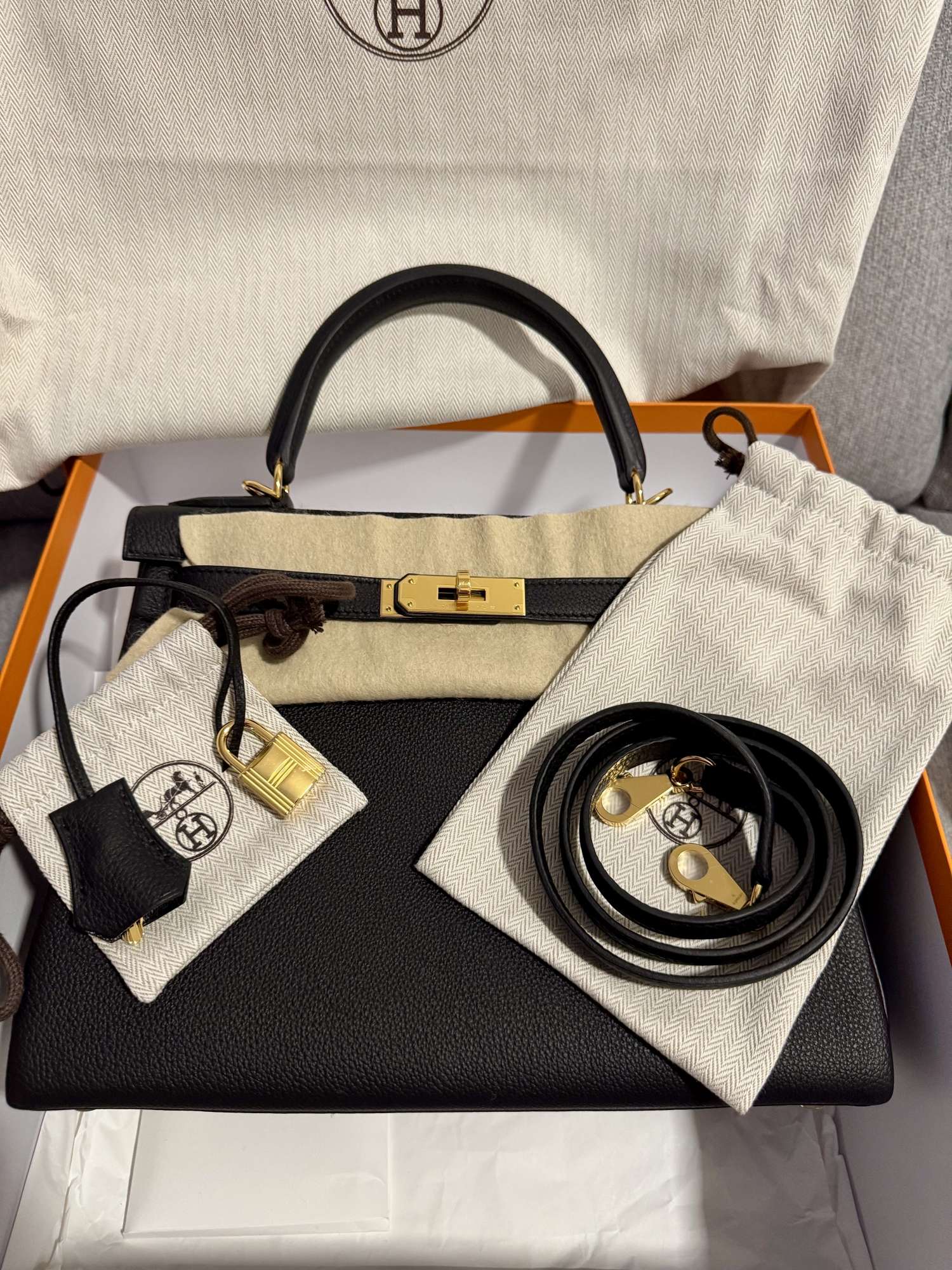 Hermes Kelly 28