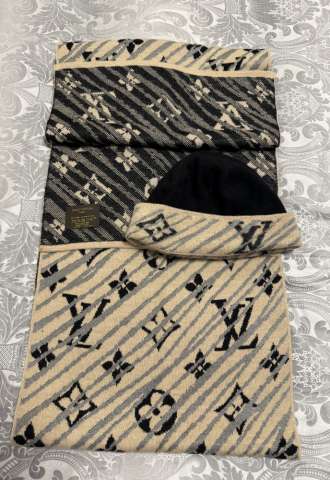 https://www.vipluxury.sk/Čepice a šála Louis Vuitton