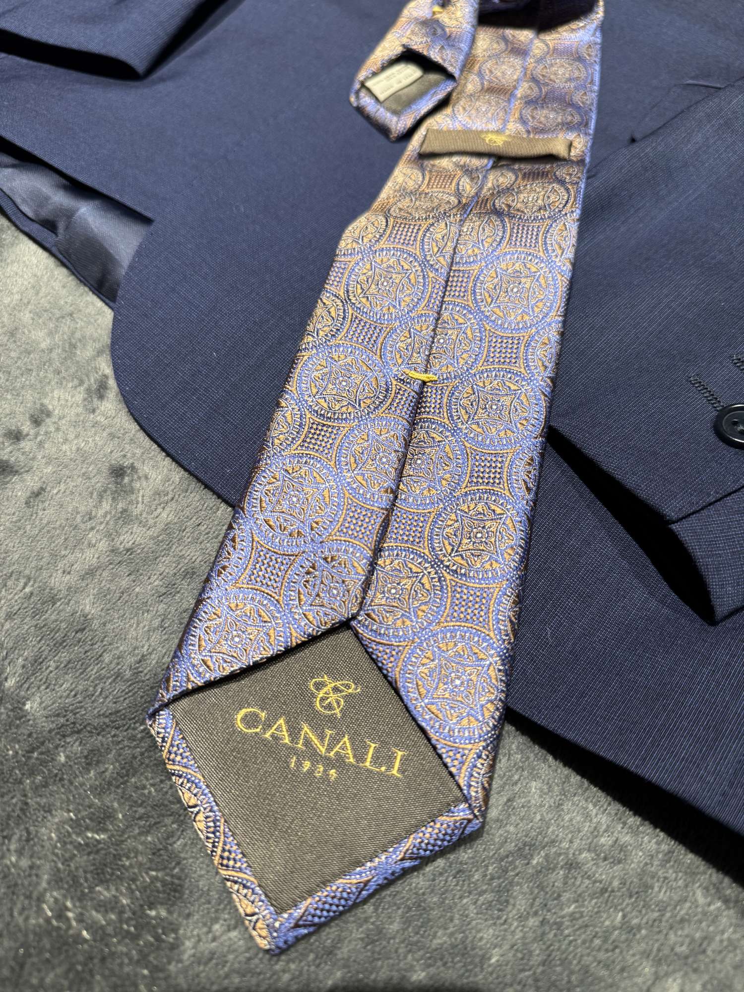 Pánský tmavomodrý oblek Canali