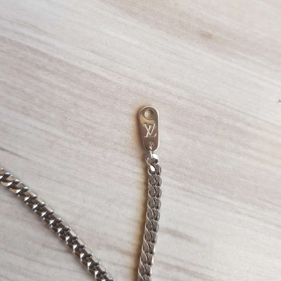 Louis Vuitton retizek