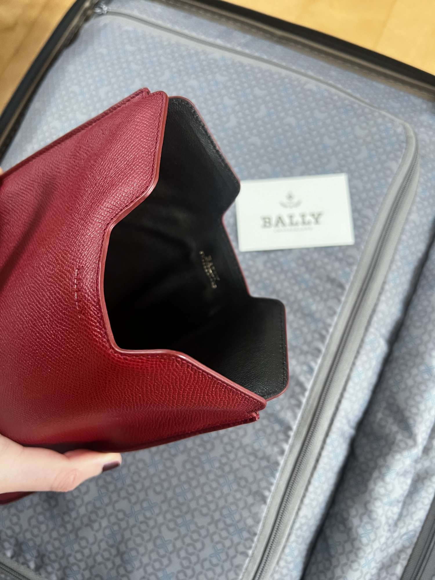 Púzdro na iPad BALLY (nové)