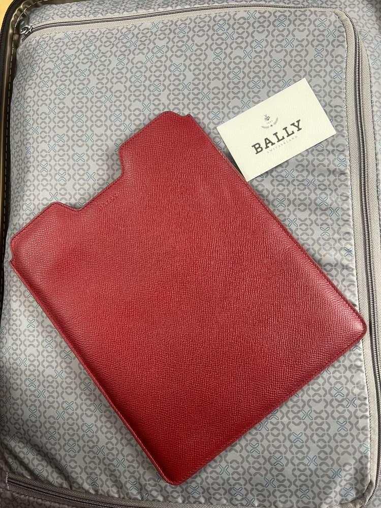 Púzdro na iPad BALLY (nové)