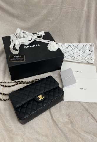 https://www.vipluxury.sk/Chanel double flap bag, black, medium